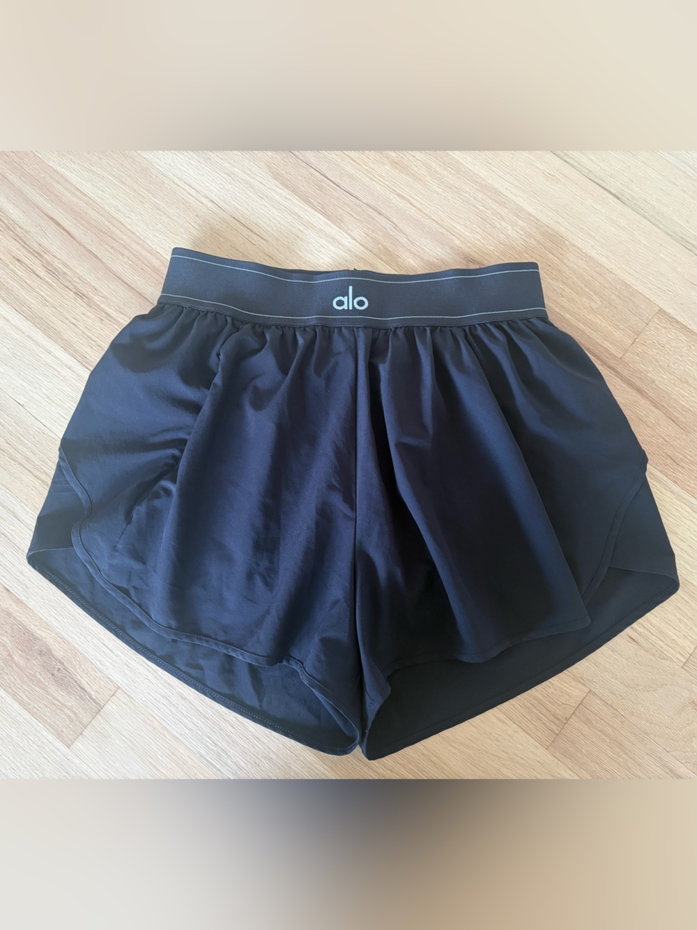 Alo Yoga Black Match Point Short